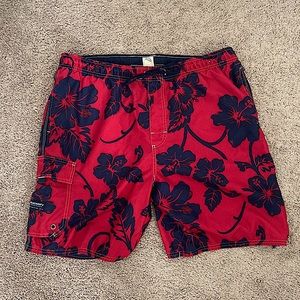 Old Navy Red and Navy Blue Hibiscus Men’s Swim Shorts/ Swim Trunks Size Large